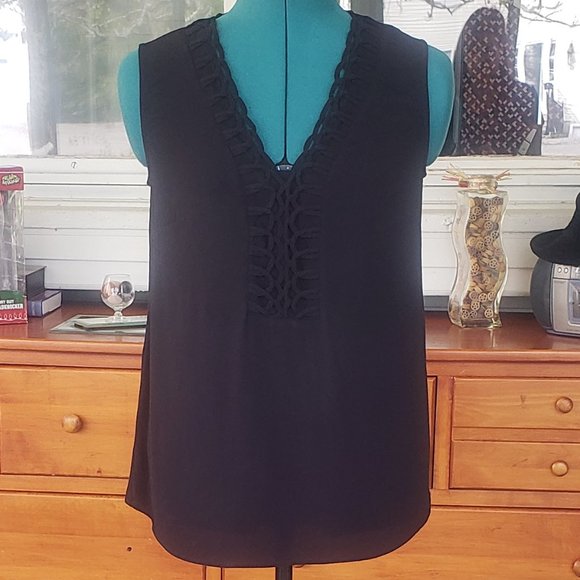 Daniel Rainn Black V-Neck Top - Picture 1 of 3